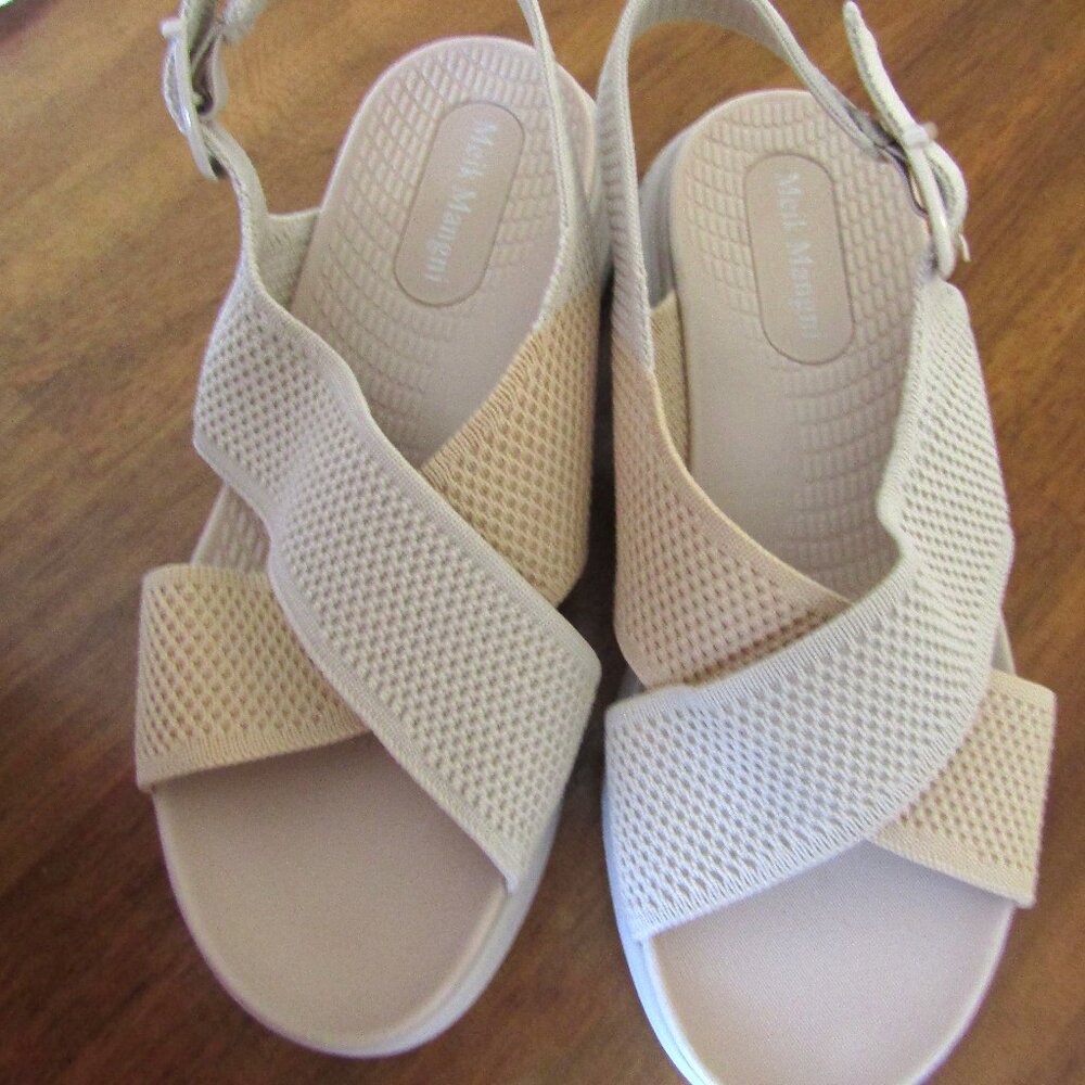 Knit Rubber Light Wght Two Tone Beige Criss-Cross Adjustable Sandals Size 6.5-7